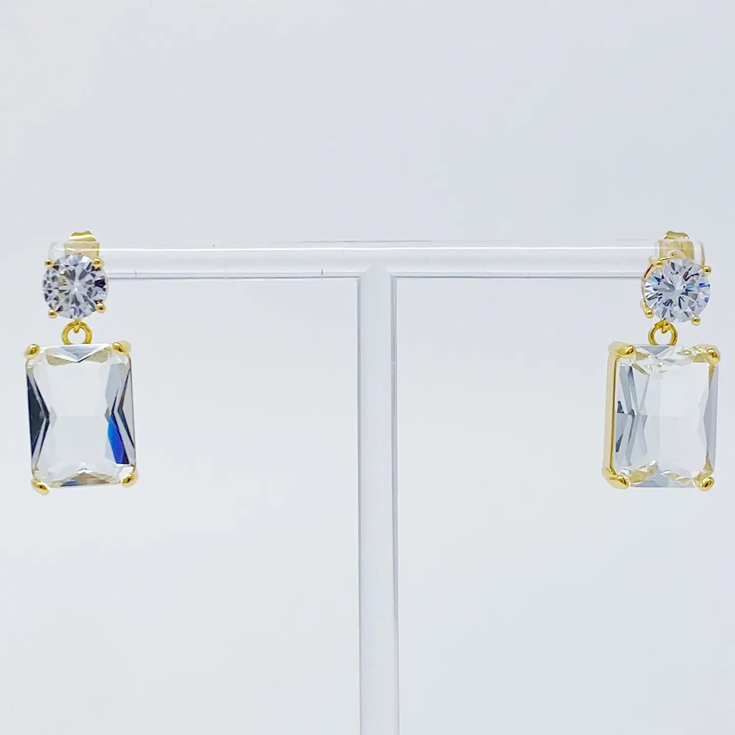 Banquet in Castle Jewel Earrings - Clear