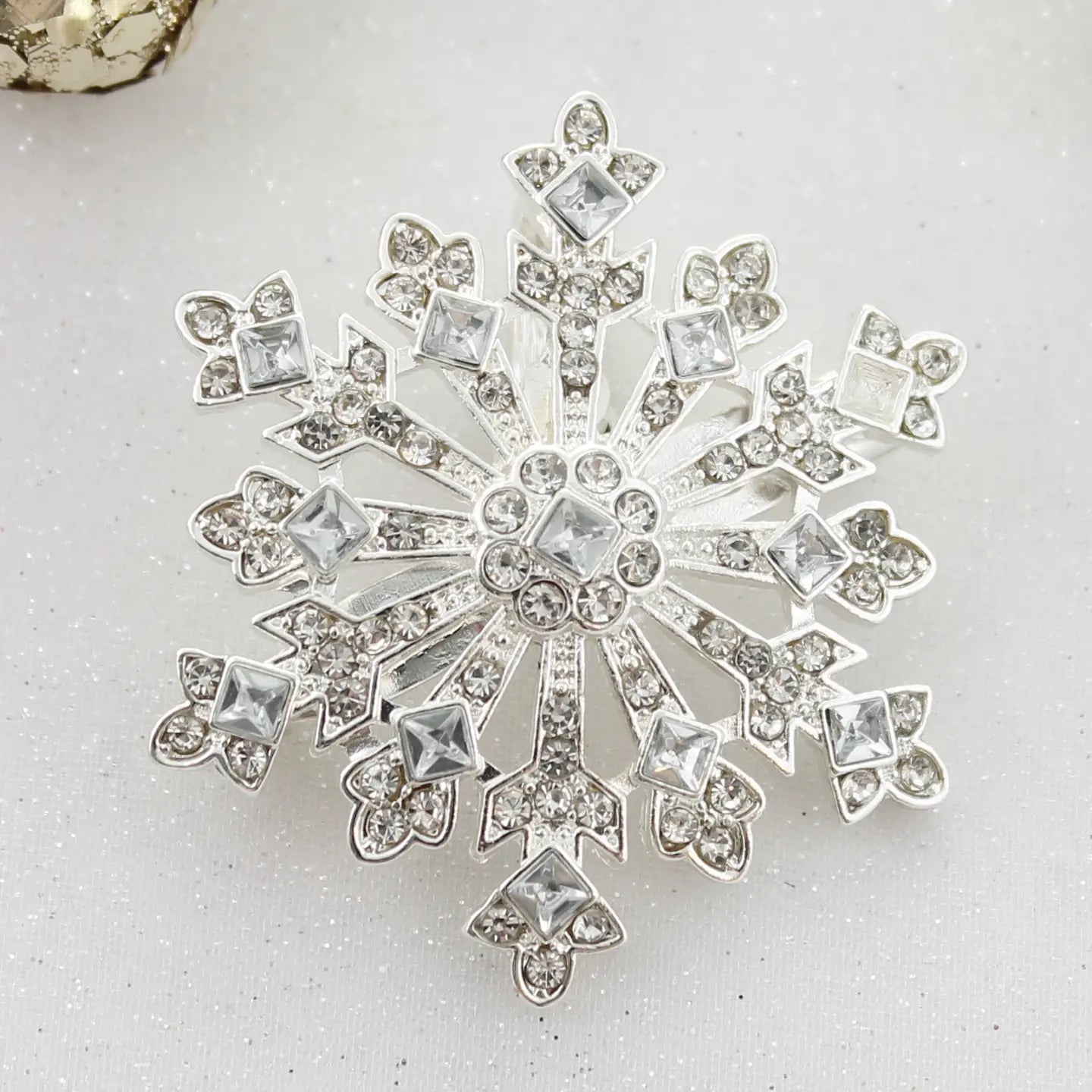 Crystal Snowflake Christmas Pin/Pendant