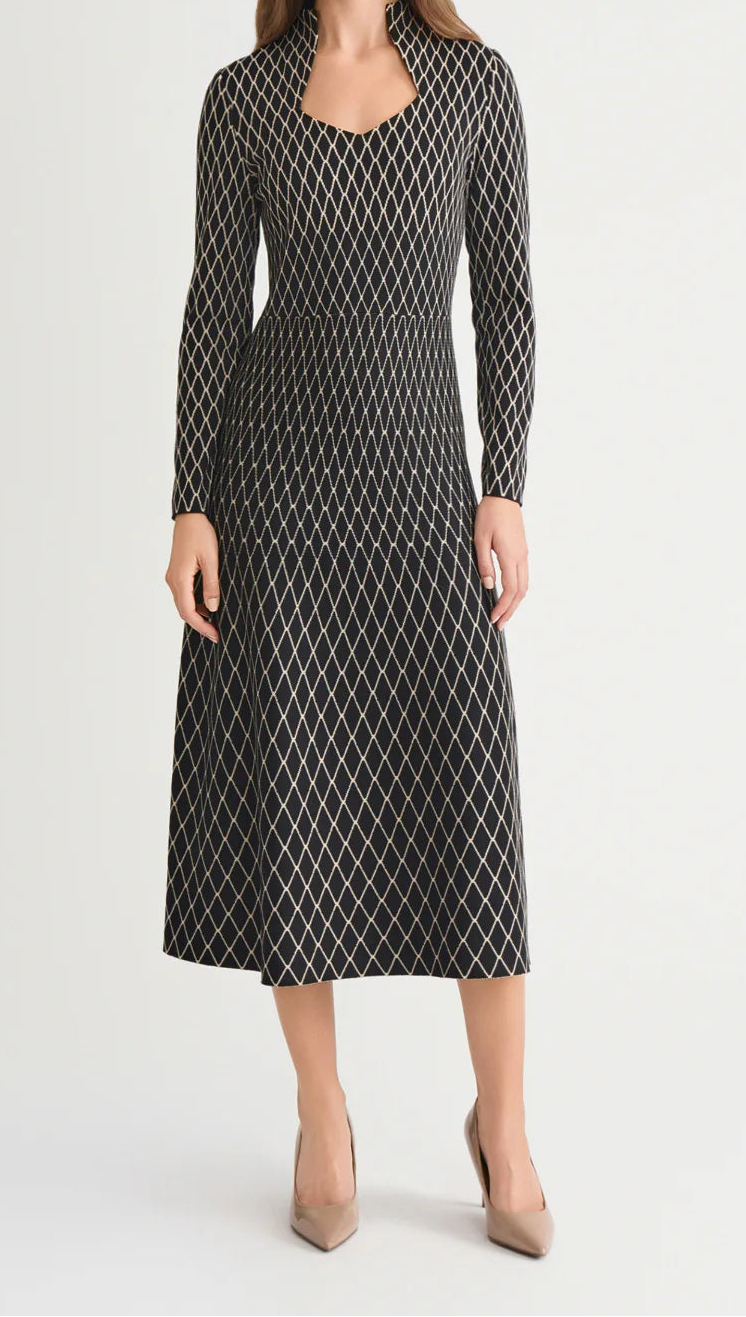 A-Line Diamond Pattern Soft Knit Maxi Dress